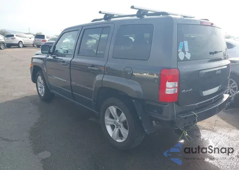 2017 Jeep Patriot Latitude 4X4 z USA, uszkodzony, nr VIN 1C4NJRFB4HD175436